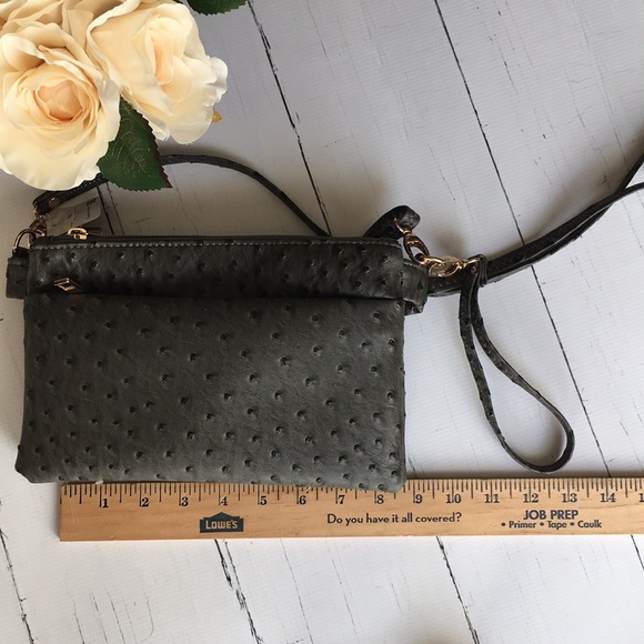 NEW! 🖤 Aura’s Ribbed 4-Compartment Crossbody Bag - Picture 3 of 7